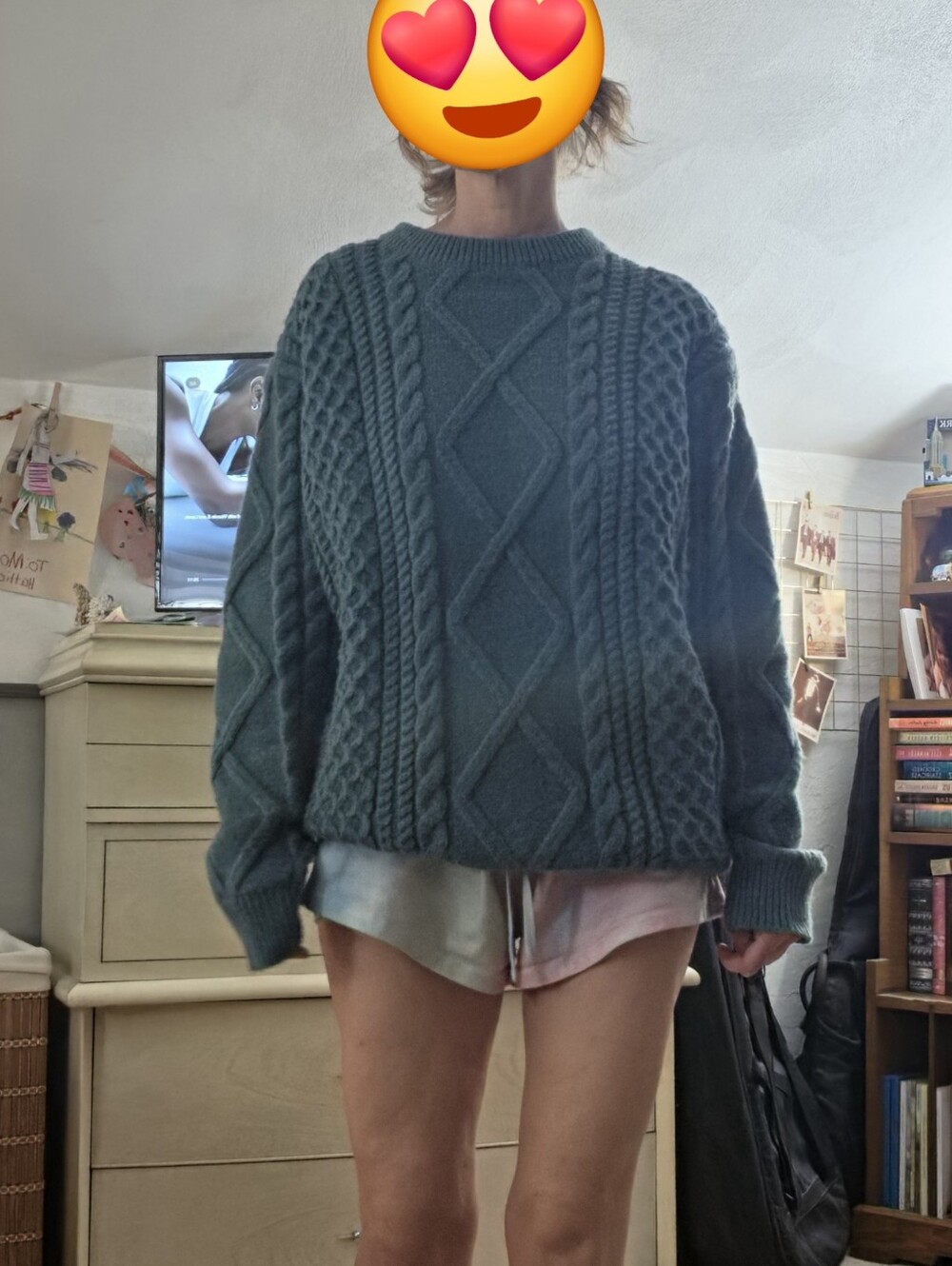 Oversized "Rory" Green Cable-knit Sweater - Picture 5 of 7